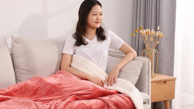 CURECURE Rosa Heated Blanket