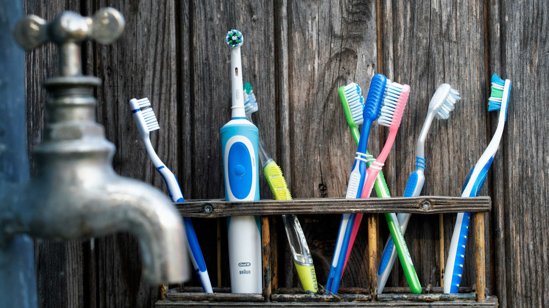 Why You Should Switch to an Electric Toothbrush