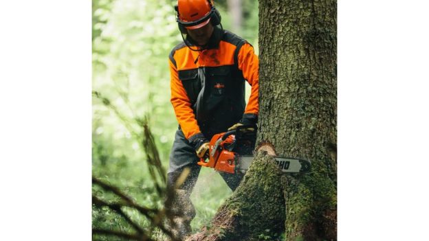 Echo Farm and Ranch CS-590-20 Chainsaw