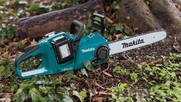 Makita Brushless Cordless XCU03PT1 Chainsaw