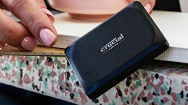 Crucial X9 ‎CT2000X9SSD902 External Hard Drive